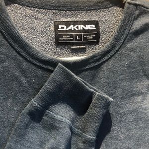 Dakine sweater